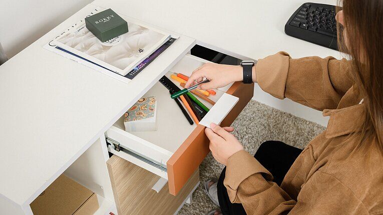 Марвэл Тумба 16.160 Белый PE шагрень / Плэйн / Безмолвная Пустыня