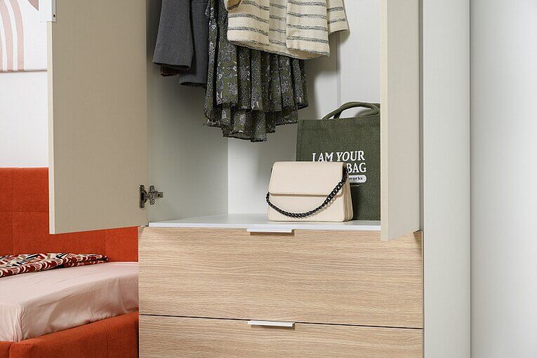 Марвэл Шкаф 16.317.02 Белый PE шагрень / Плэйн / Безмолвная Пустыня