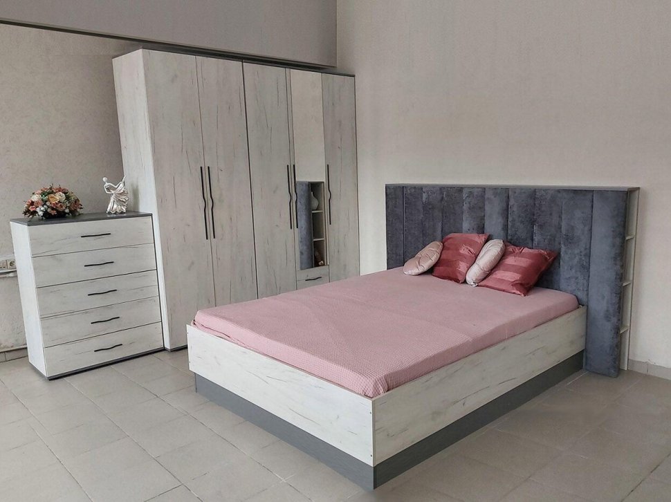 Бастион Шкаф трехдверный Дуб Крафт белый / Серый шифер