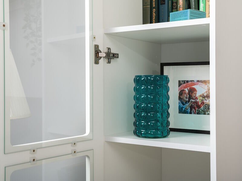 Остин Шкаф-витрина 16.394.02 белый/дуб золотой