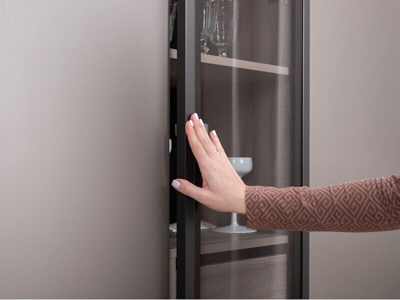 Роквуд шкаф-витрина 16.322.04 Эмили Блаш